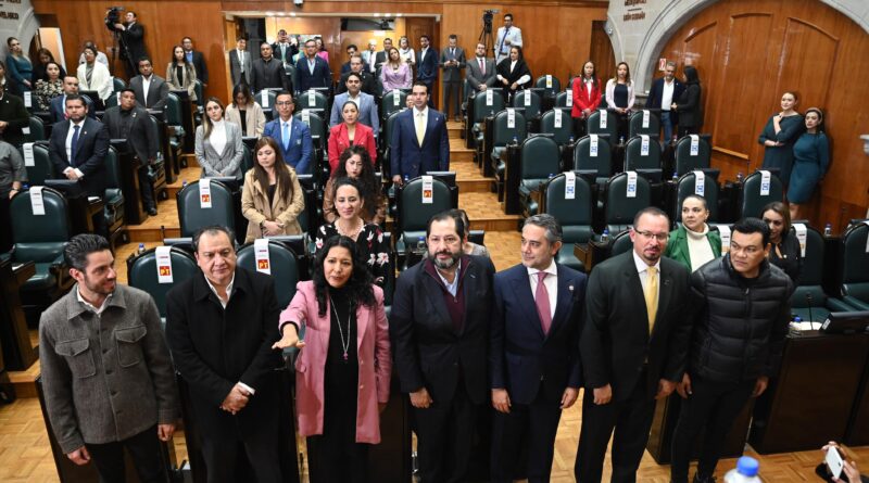 Violeta Huerta rinde protesta como directora de Comunicación Social del Congreso local